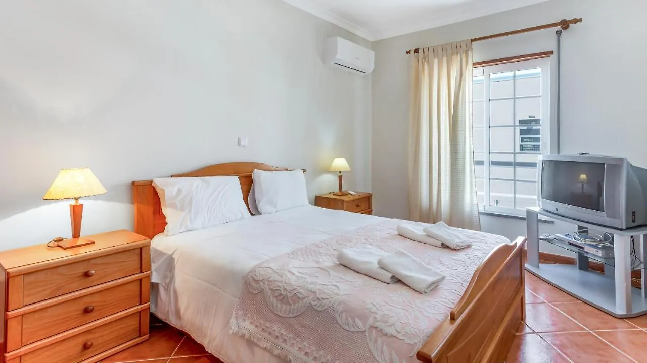 Luminous 3Bdr Apartment W/Balcony By Lovelystay 维拉诺瓦德卡塞拉 0*,